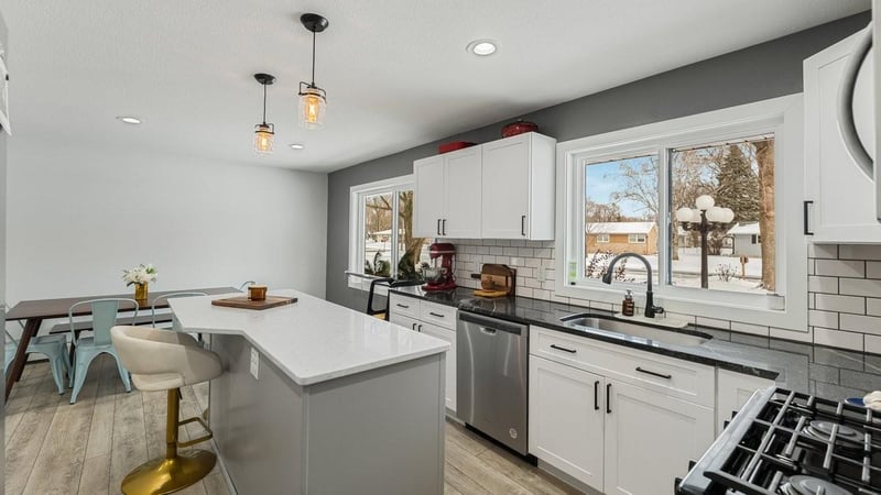 730 Lee Ave SE, Cokato, MN 55321