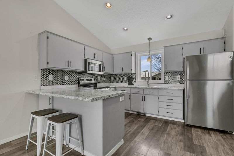 6429 Savanna Ct, Saint Cloud, MN 56303