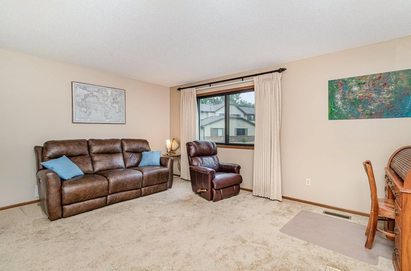 151 96th Ln NE, Blaine, MN 55434