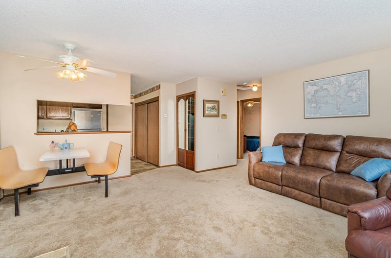 151 96th Ln NE, Blaine, MN 55434