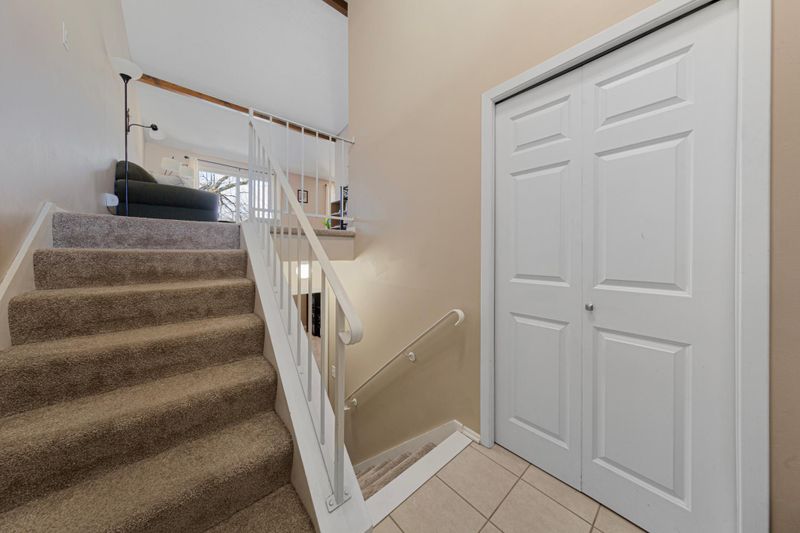 164 River Woods Ln, Burnsville, MN 55337