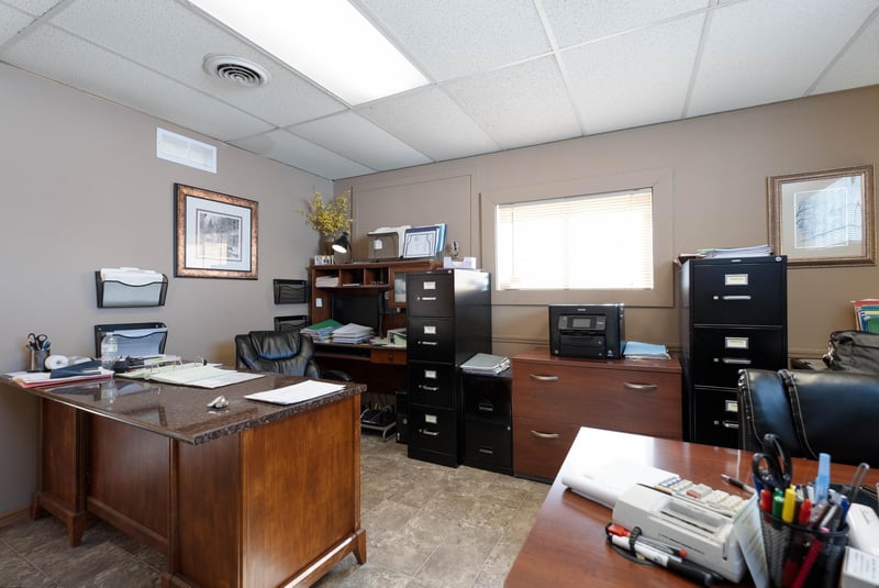 1000 N River Dr, North Mankato, MN 56003
