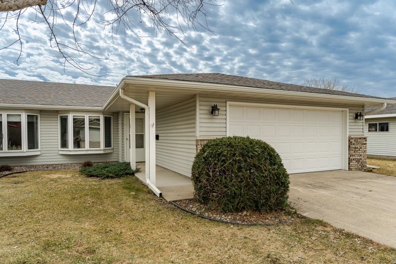 702 2nd St Sw, Kasson, MN 55944