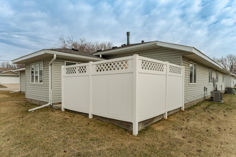 702 2nd St Sw, Kasson, MN 55944