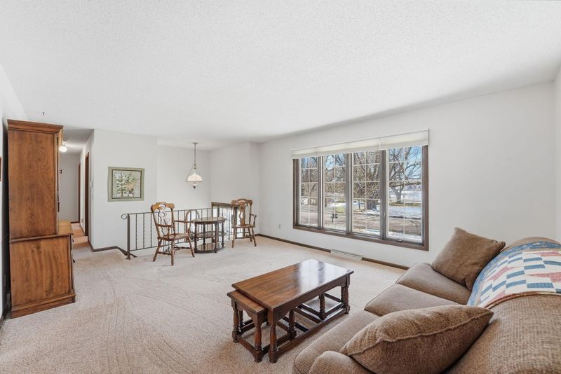 1306 Woods Cir, Buffalo, MN 55313