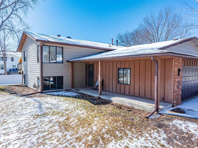 1203 79 1/2 St, Victoria, MN 55386