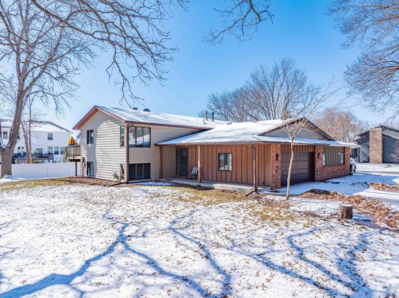 1203 79 1/2 St, Victoria, MN 55386
