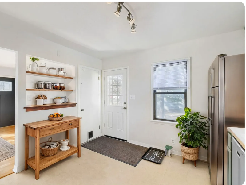 1705 Lark Ave, Maplewood, MN 55109