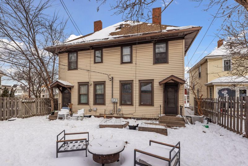 856 Iglehart Ave, Saint Paul, MN 55104