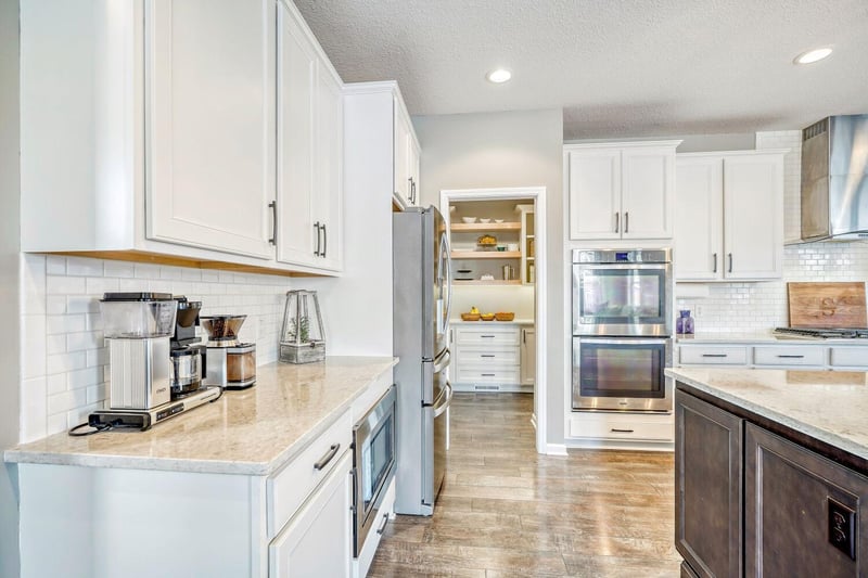 15536 Hampshire Ln, Savage, MN 55378