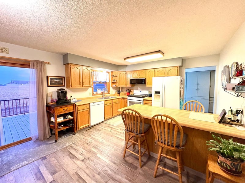 611 Hackberry St, Dawson, MN 56232