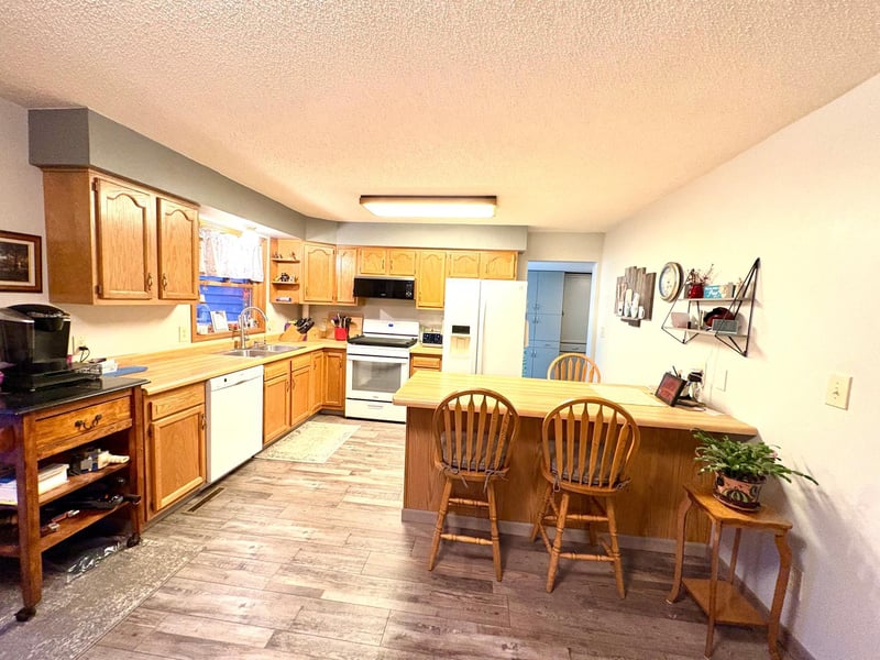 611 Hackberry St, Dawson, MN 56232