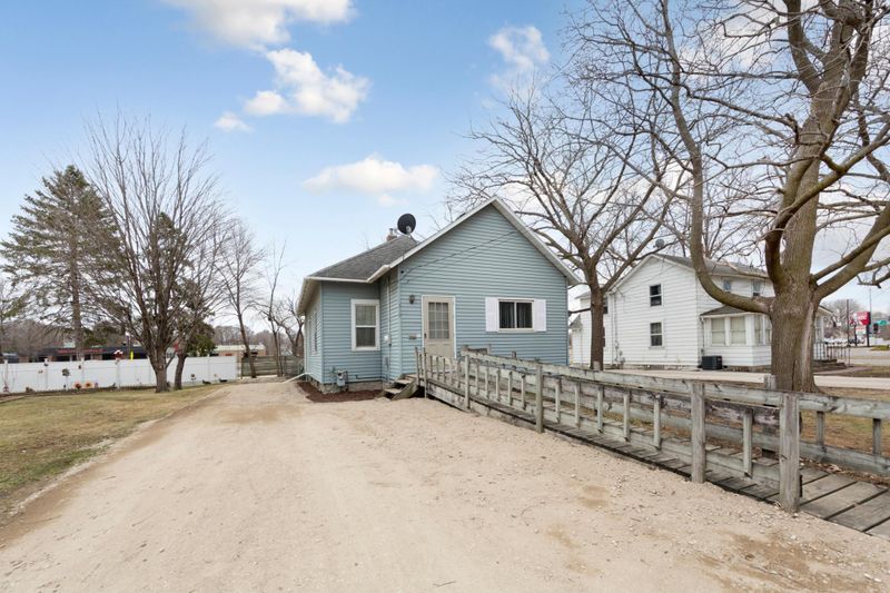 1319 George L St, Faribault, MN 55021