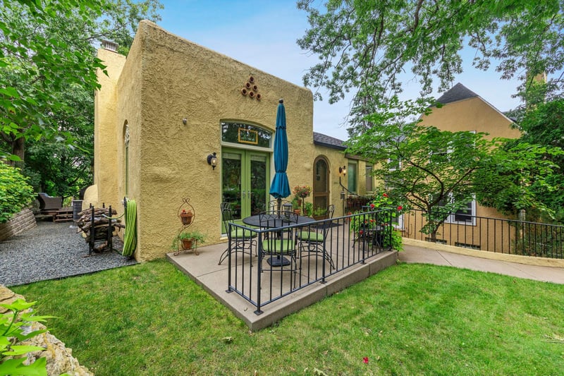 1204 Cedar Lake Rd S, Minneapolis, MN 55416