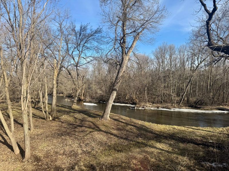 111 Lyndall Ave, Paynesville, MN 56362