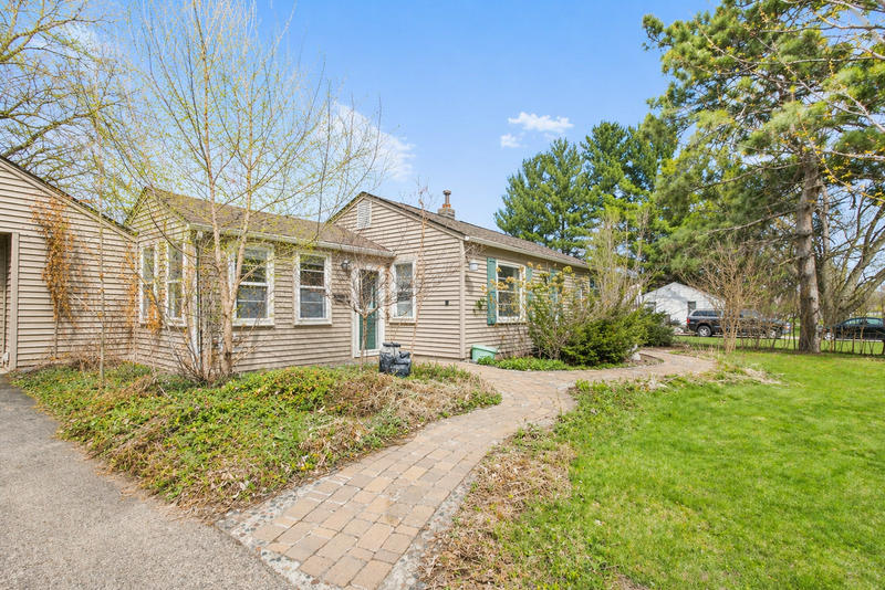 8710 11th Ave S, Bloomington, MN 55420