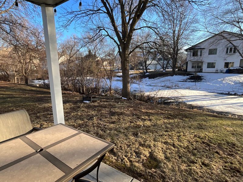 3721 Gershwin Ln N, Oakdale, MN 55128