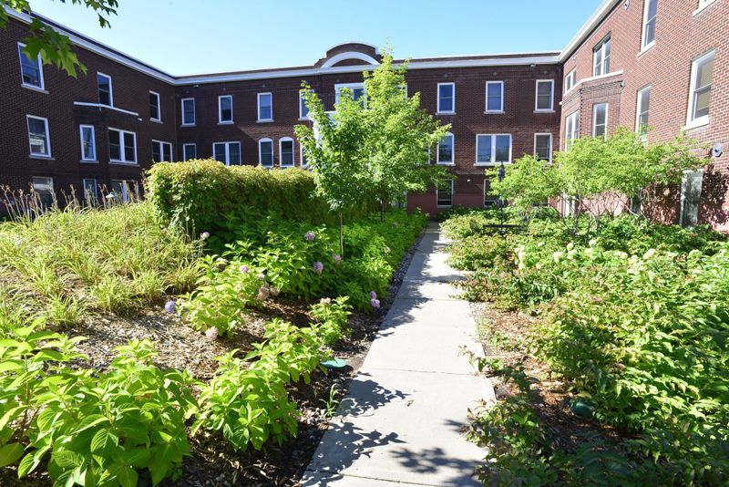 2040 Como Ave #202, Saint Paul, MN 55108