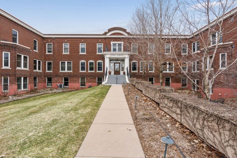 2040 Como Ave #202, Saint Paul, MN 55108
