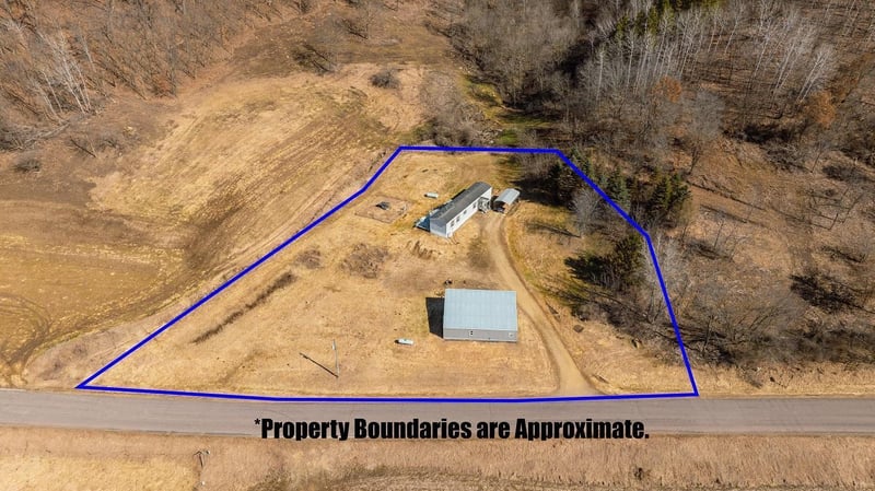 N5566 Sunny Brook Rd, Arkansaw, WI 54721