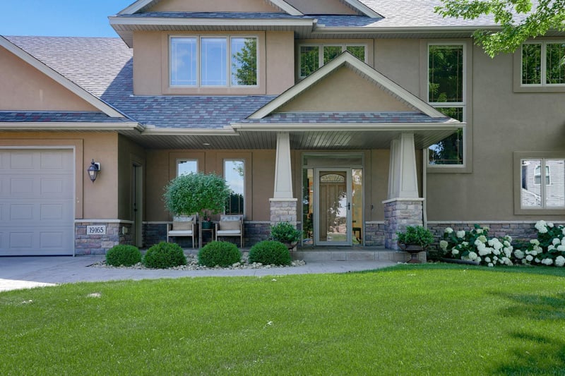 19165 Monarch Ct, Rogers, MN 55374