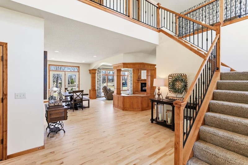 19165 Monarch Ct, Rogers, MN 55374