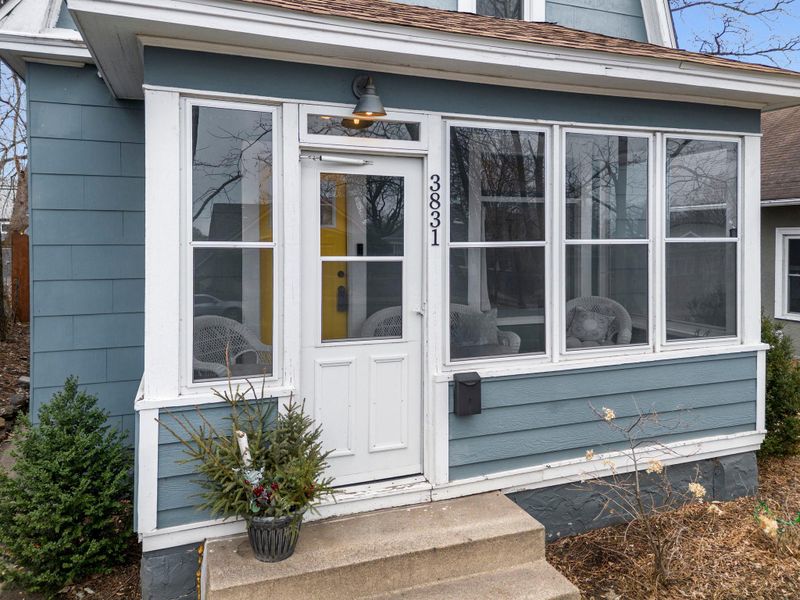 3831 Chicago Ave, Minneapolis, MN 55407