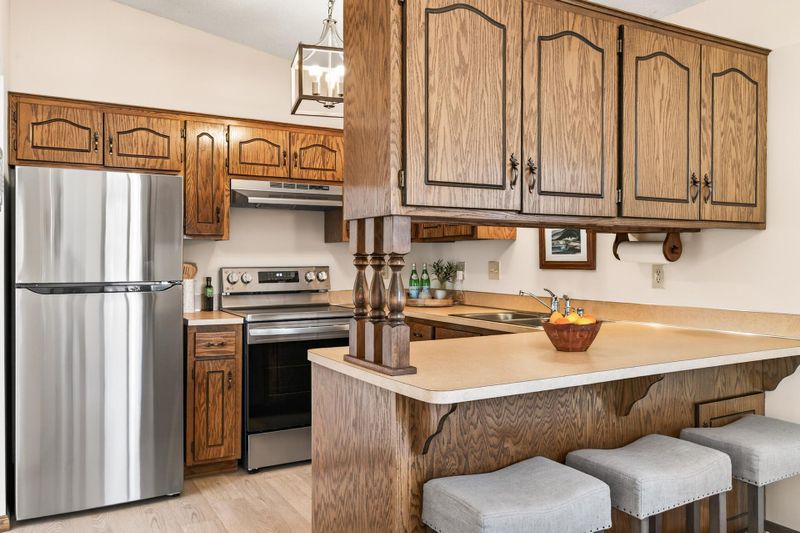 543 Clover Leaf Pw NE, Blaine, MN 55434