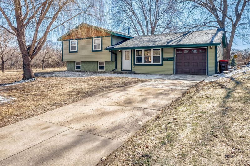 532 17th St E, Hastings, MN 55033