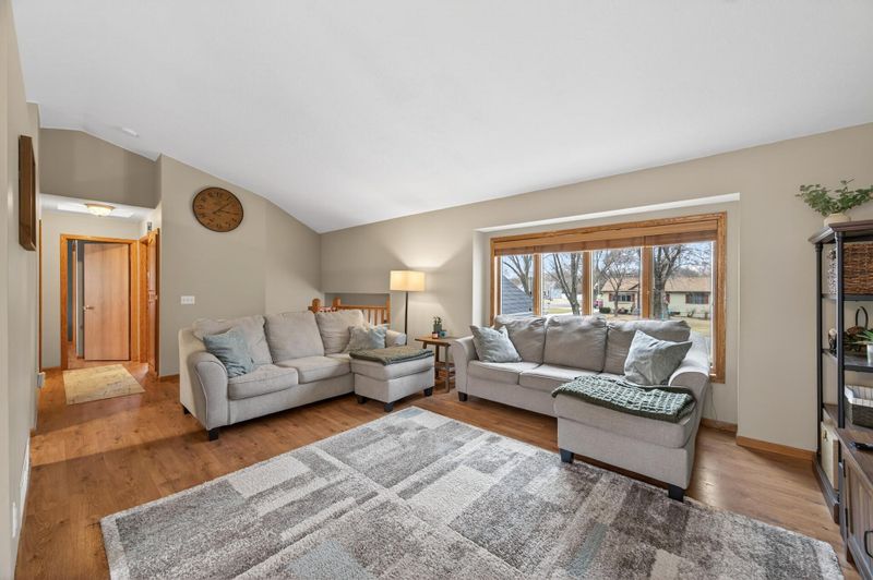 10633 Sumter Ave N, Brooklyn Park, MN 55445