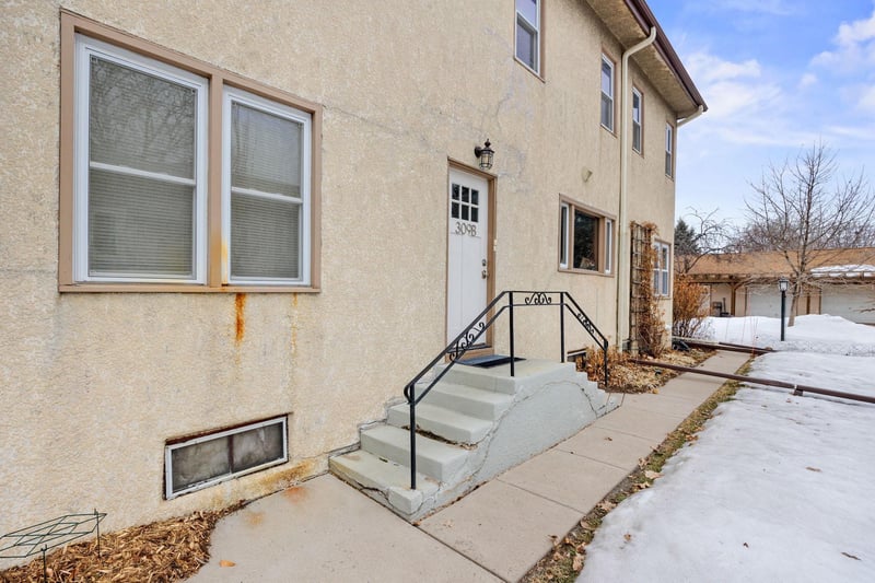 307 4th St NE, Minneapolis, MN 55413