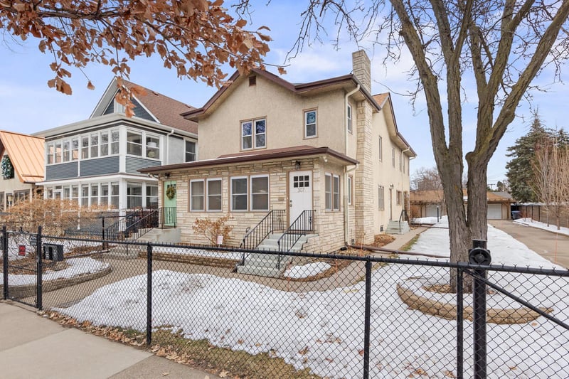307 4th St NE, Minneapolis, MN 55413