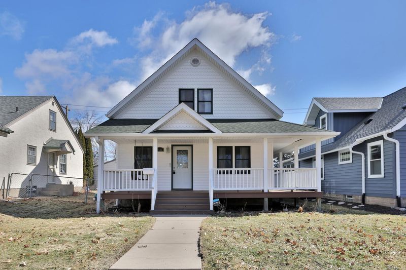 1522 Maywood St, Saint Paul, MN 55117