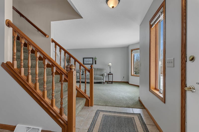 1314 W Oakes Dr, Saint Cloud, MN 56303
