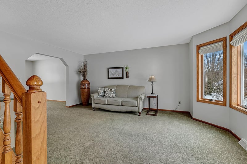 1314 W Oakes Dr, Saint Cloud, MN 56303