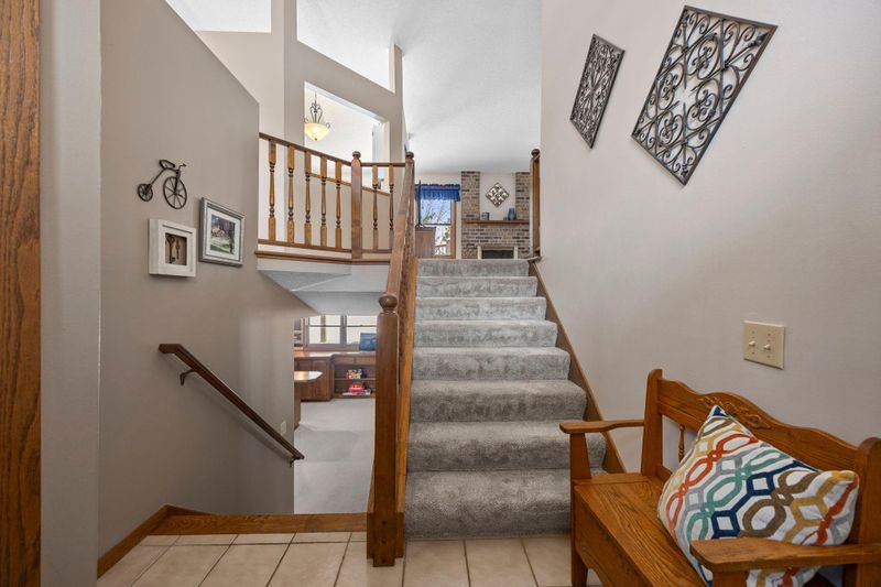 12715 Dorchester Trl, Apple Valley, MN 55124
