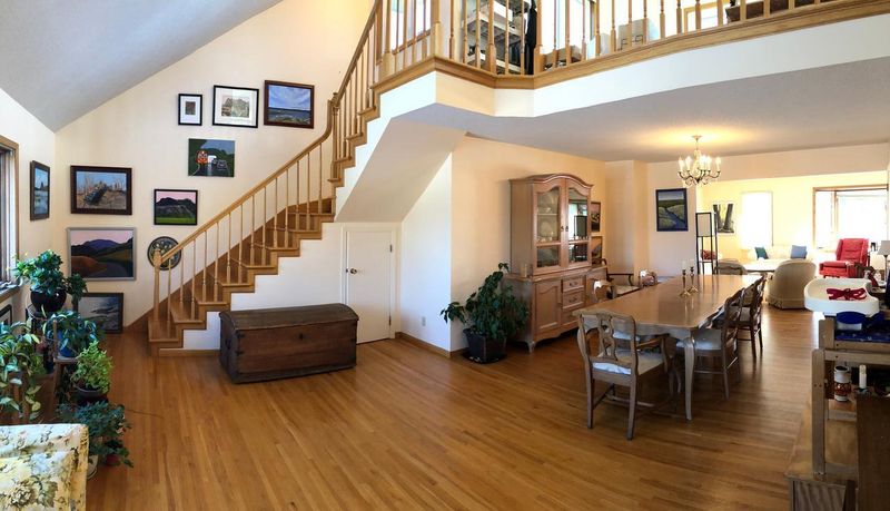 8421 Little Rd, Bloomington, MN 55437