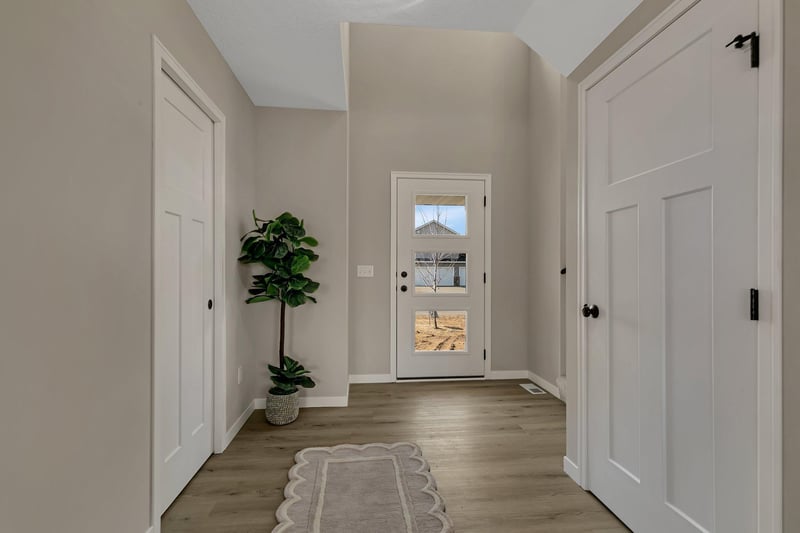 31014 Goldfinch Ln, Rockville, MN 56301