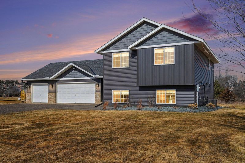 30033 145th St NW, Princeton, MN 55371