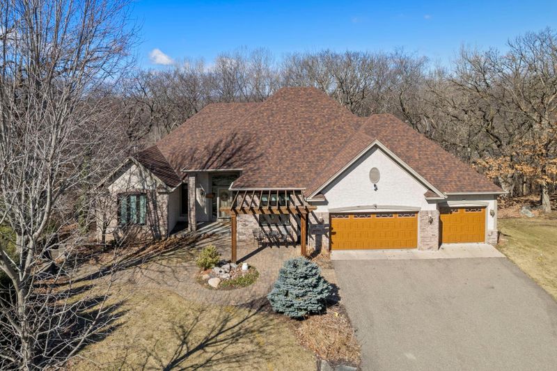 7811 128th St W, Apple Valley, MN 55124