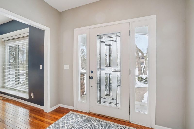 13518 Kerry Ln, Eden Prairie, MN 55346