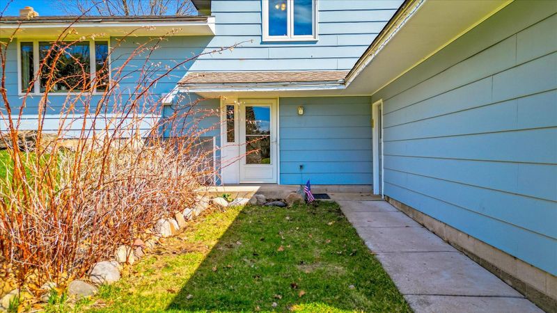 13375 Elmcrest Ave N, White Bear Lake, MN 55110