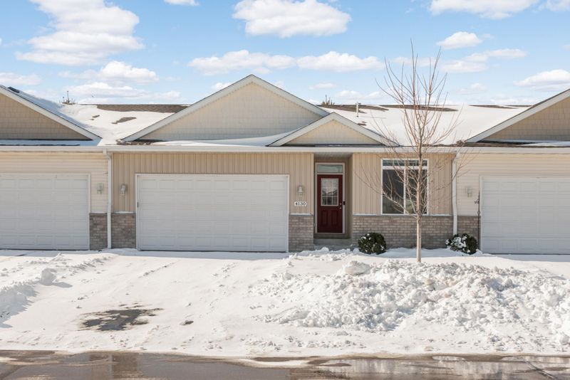 4130 Blakewood Dr, Shakopee, MN 55379