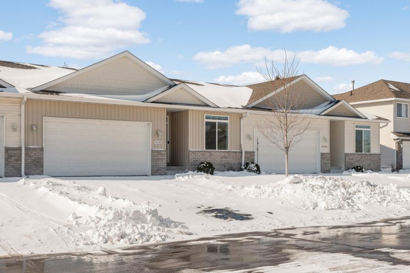 4130 Blakewood Dr, Shakopee, MN 55379