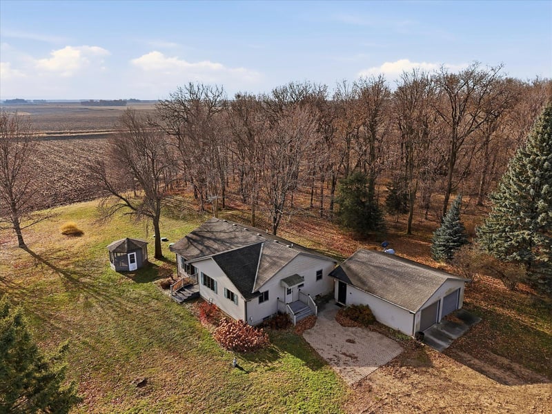 26498 371st Ave, Henderson, MN 56044