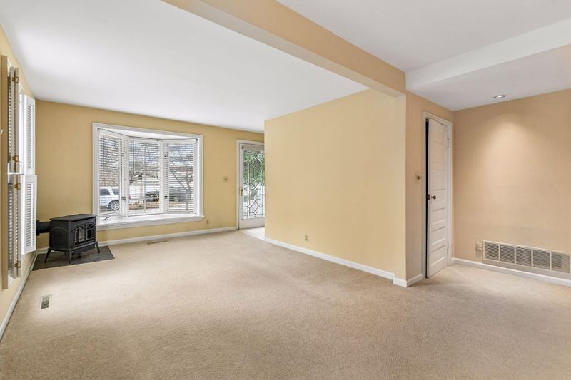 248 Center St, Excelsior, MN 55331