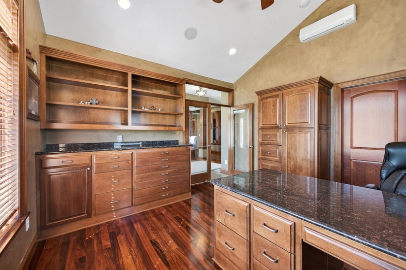 21000 Kerry St NW, Oak Grove, MN 55011