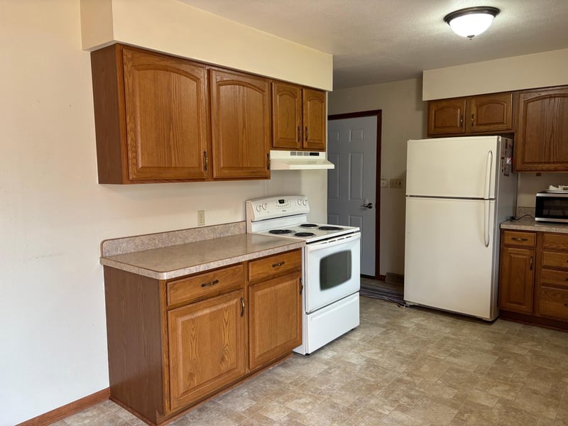 835 10th St, Granite Falls, MN 56241
