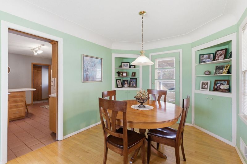 2515 Florida Ave N, Golden Valley, MN 55427