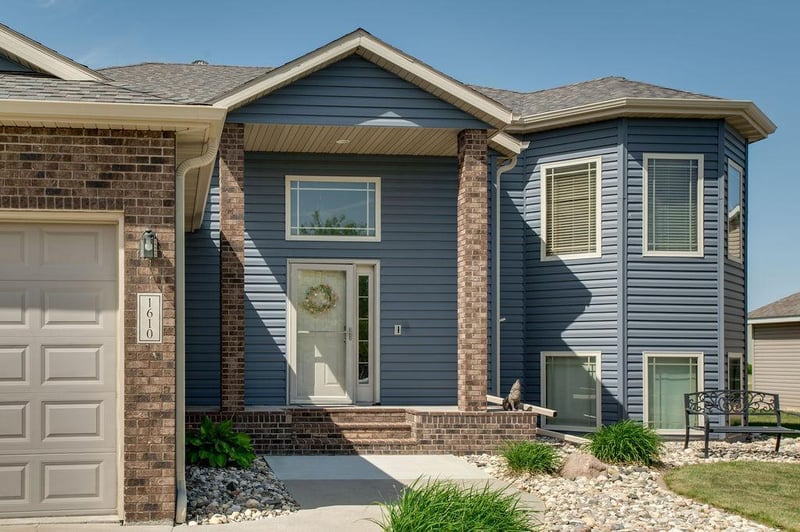 1610 42nd Ave S, Moorhead, MN 56560